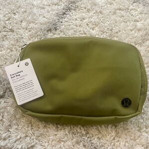 lululemon belt bag NWT